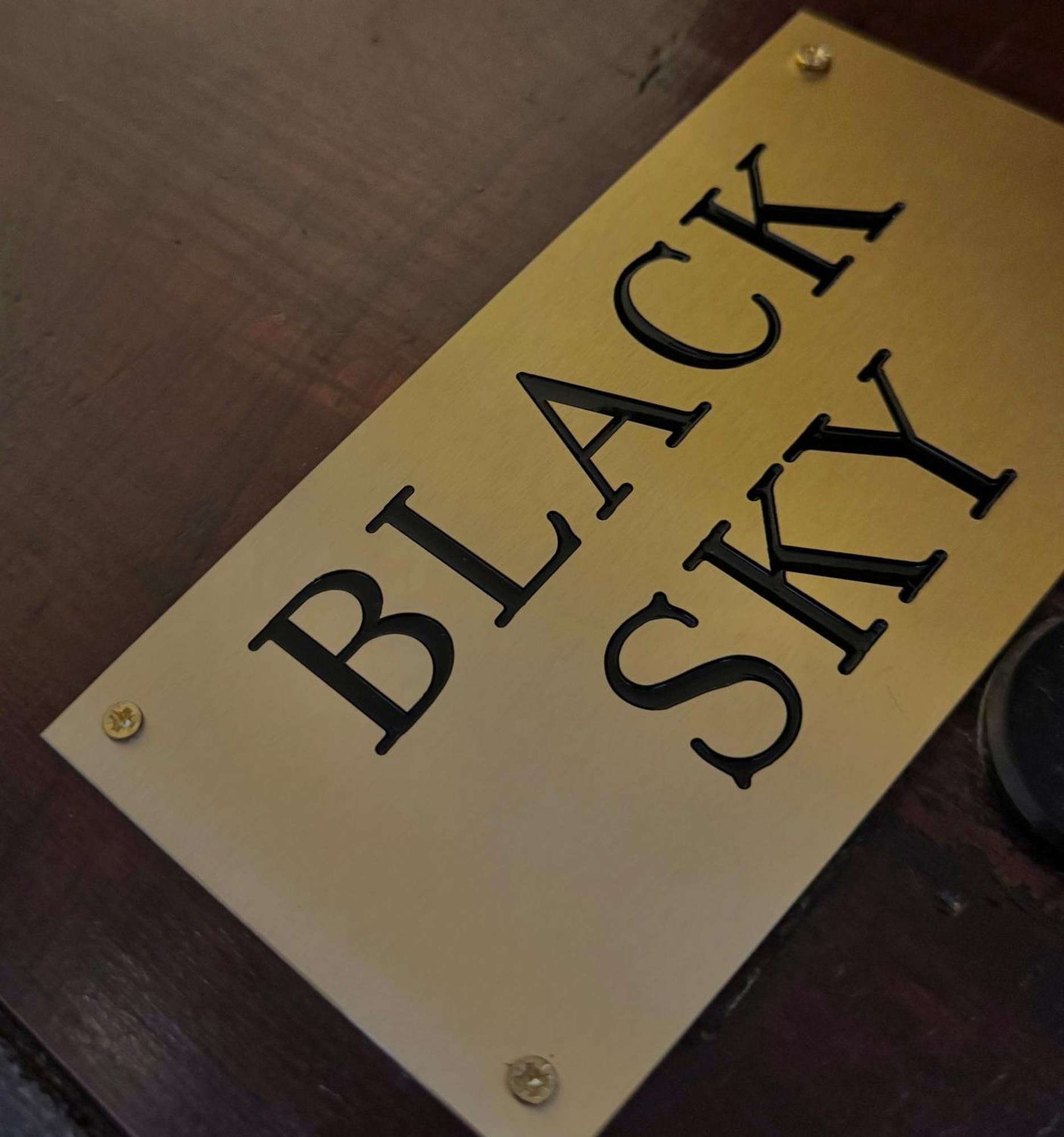 Black Sky โรม ภายนอก รูปภาพ